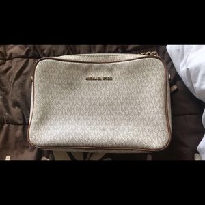 (SOLD) Michael Kors Crossbody Bag